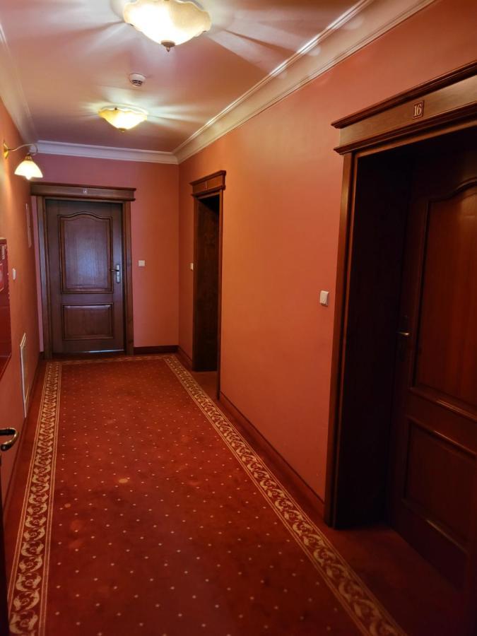 Leliwa Hotel 2*